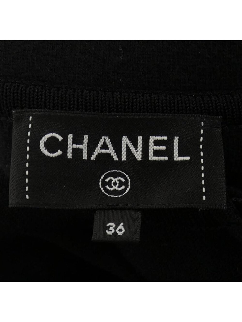 Chanel Coco Neige Jacket - Picture 5 of 8